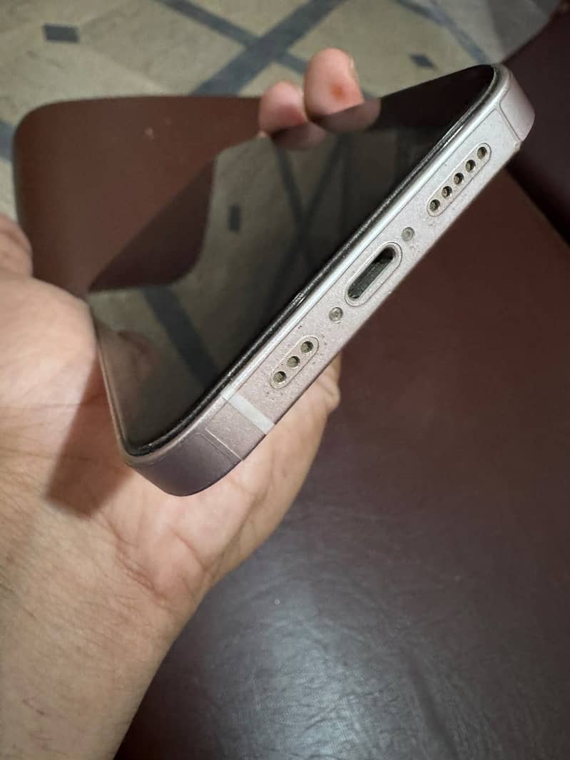Apple iPhone 13 3