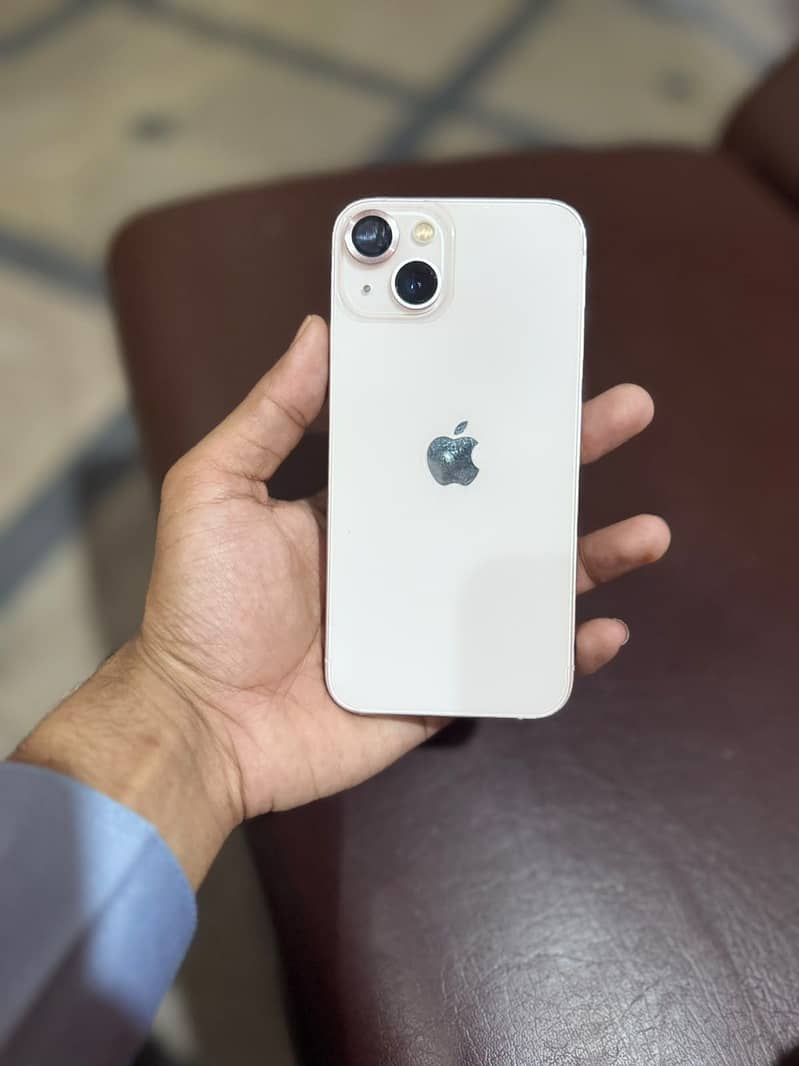 Apple iPhone 13 5