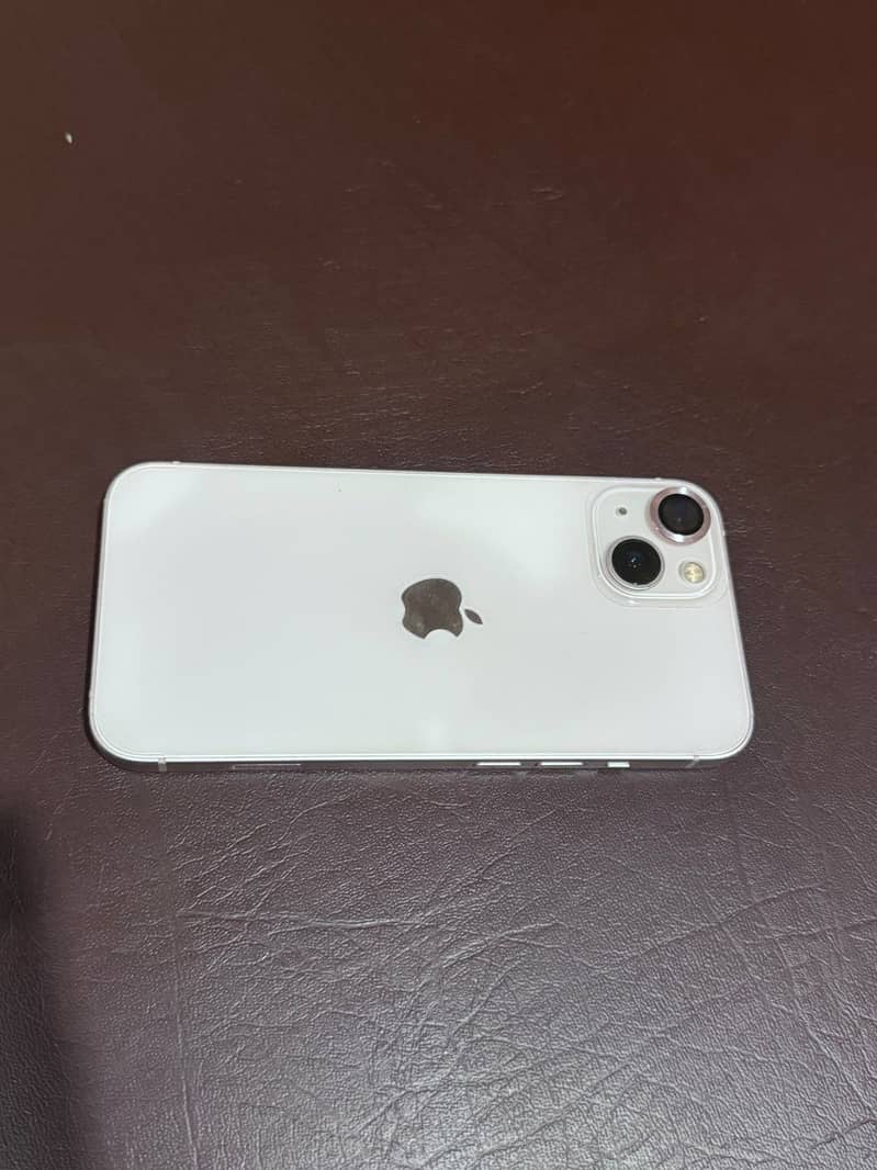 Apple iPhone 13 6