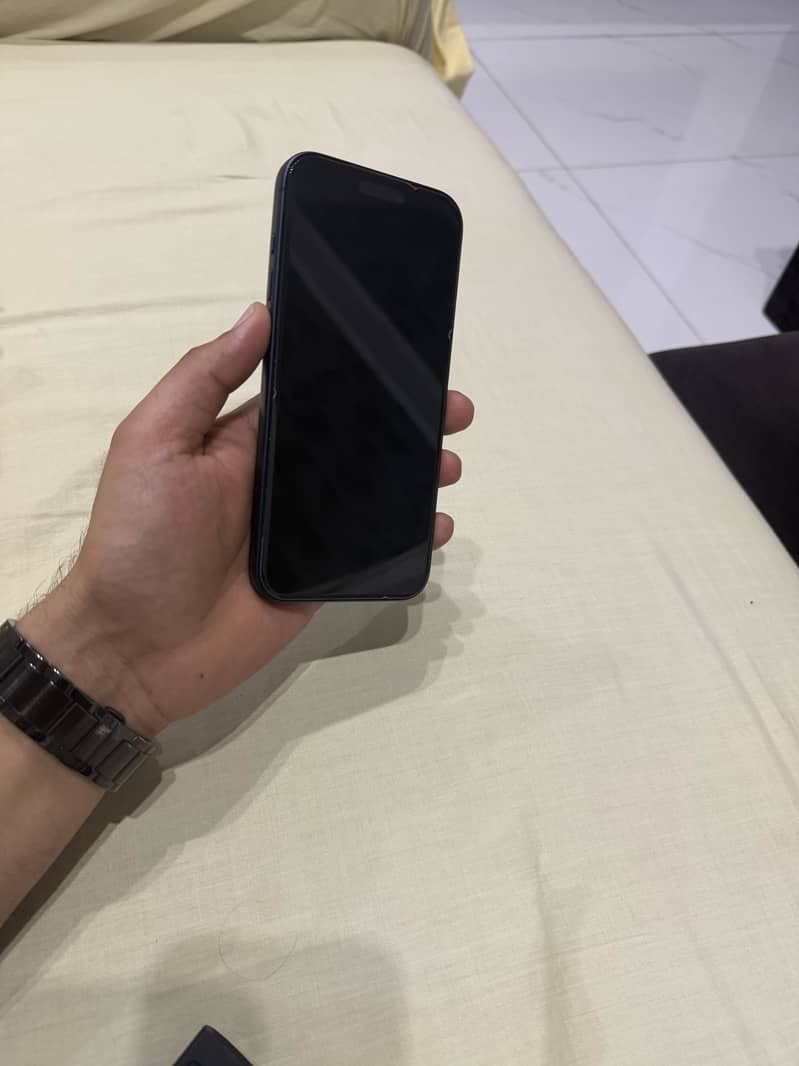 Iphone 17 pro max 5
