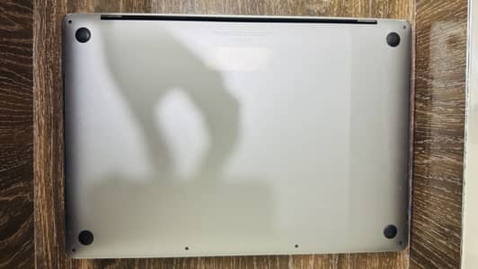 MacBook Pro 16 inch 2019 i7 16GB 512GB SSD