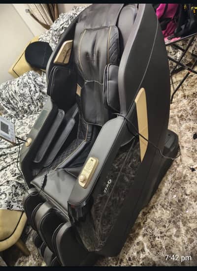 zero essence D4 massage chair. 03008445448