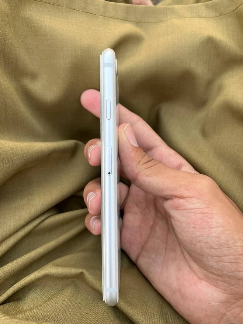 Apple iPhone 8 2