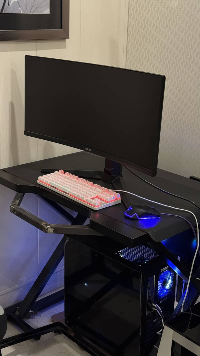 Gaming Pc with Setup 9