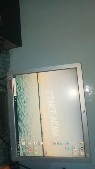 BHAI yh computer ka Pura set sell kr raha hu bass isme speaker nhi h