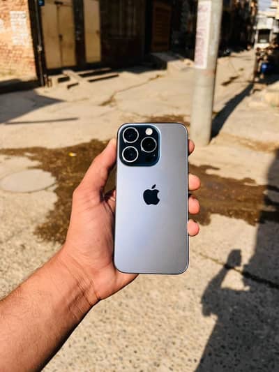 Apple iPhone 15 Pro