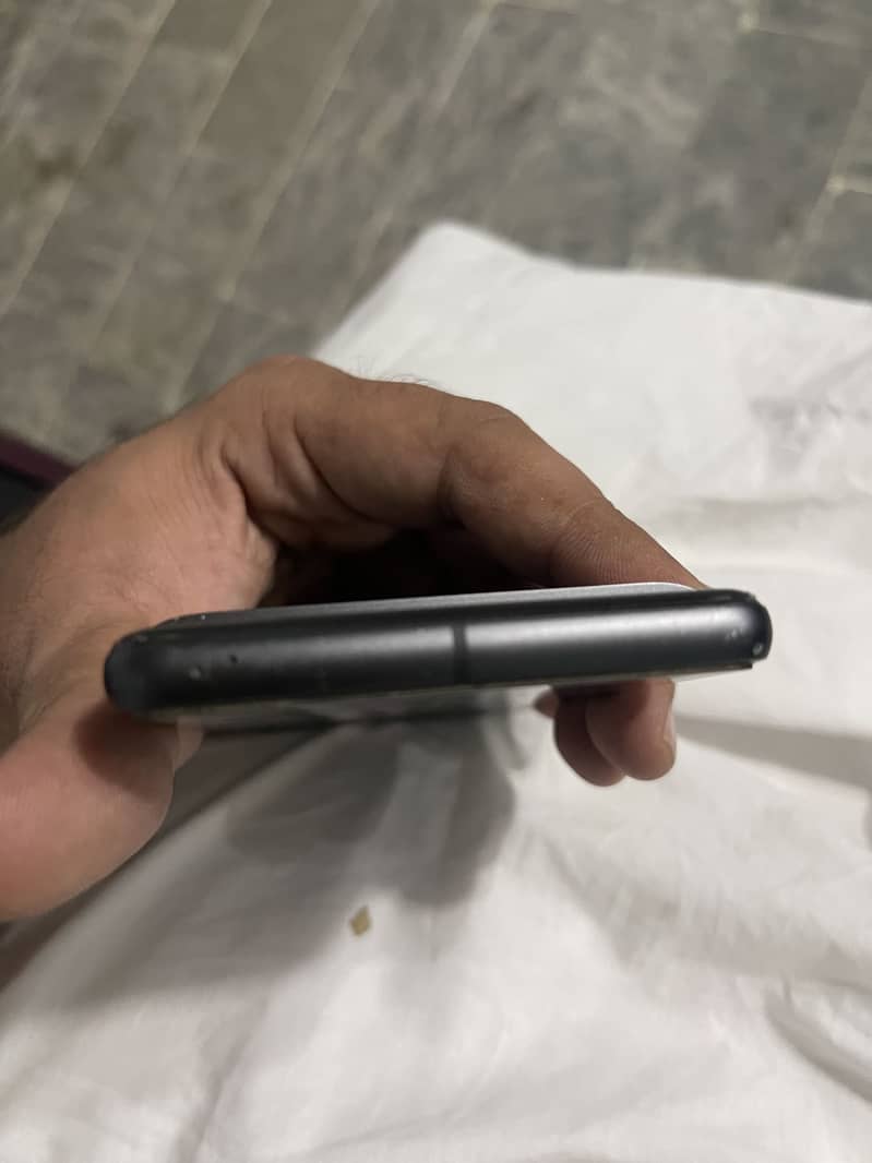 Google Pixel 7 4