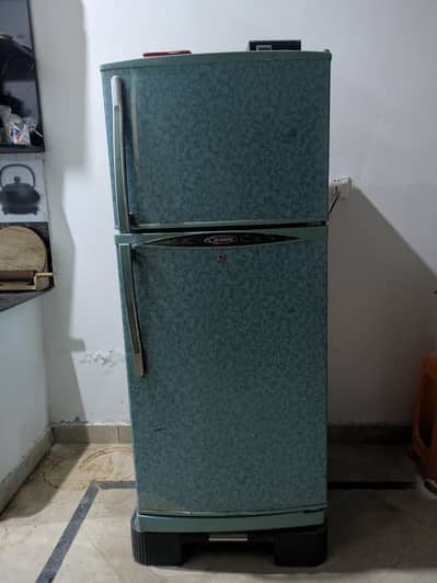 waves fridge for urgent sale