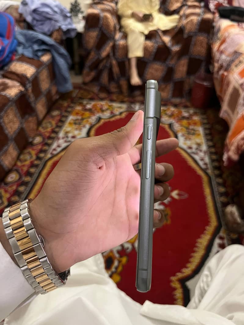 Google Pixel 8 3