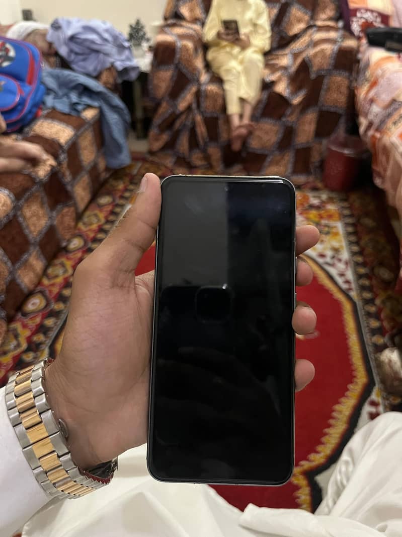 Google Pixel 8 5