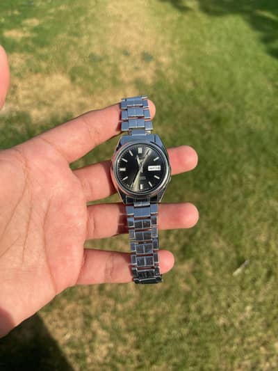 100 % original seiko 5 for sale scratchless piece limited edition 7s26
