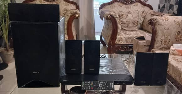 Sony home theatre system 5.1 Bluetooth