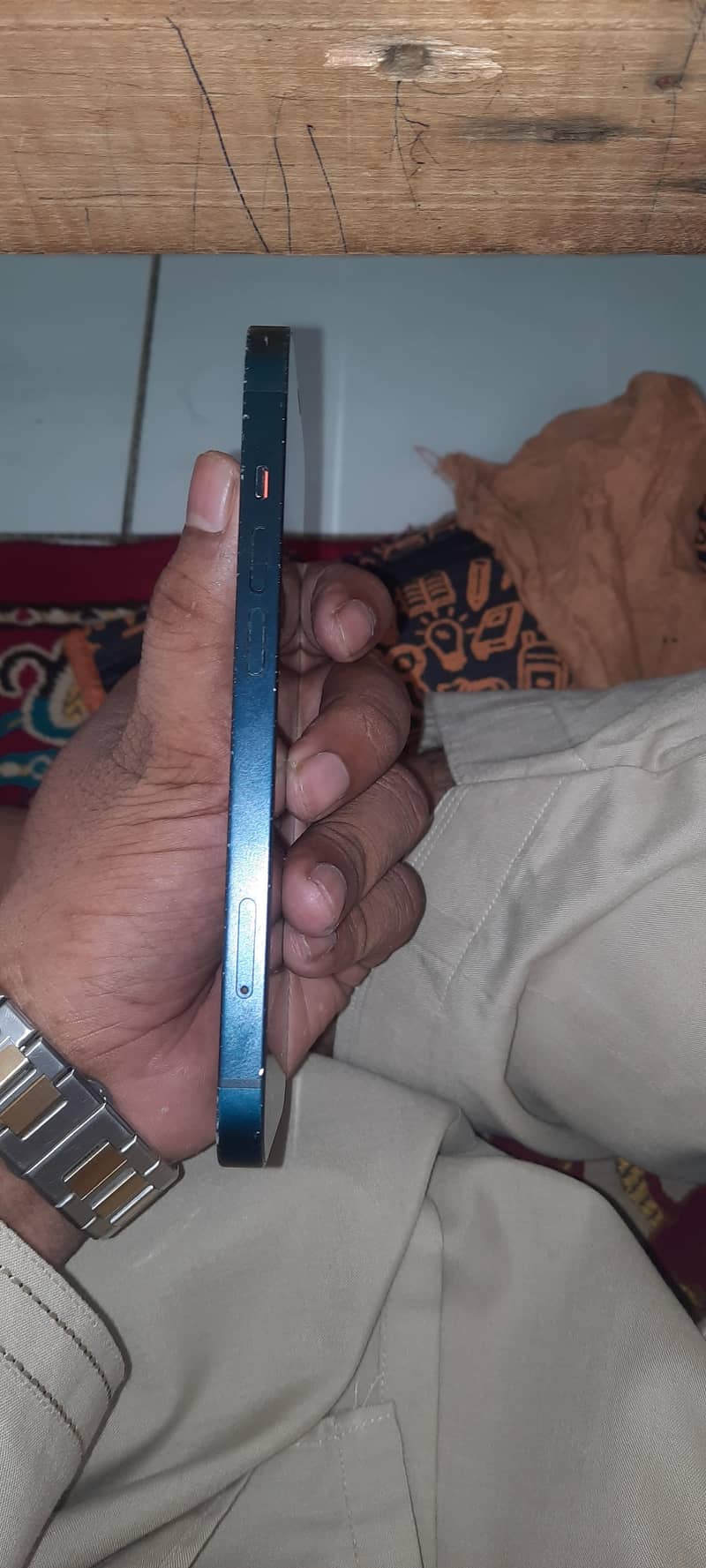 Apple iPhone 13 1