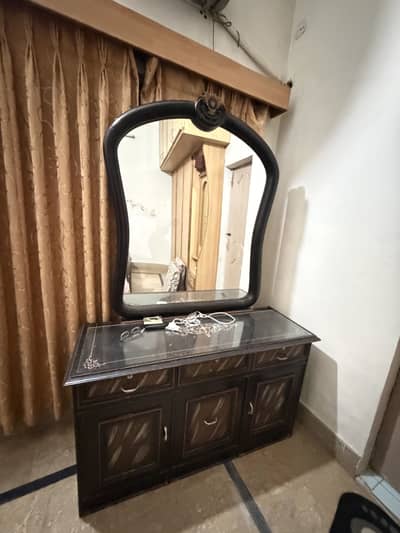 Dressing Table with Seater and Locker for Sale
