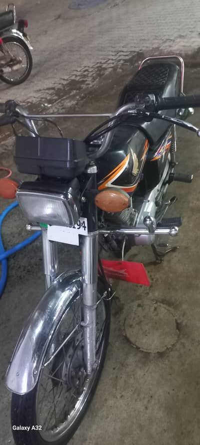 Honda 125 original total geniun key to engine original