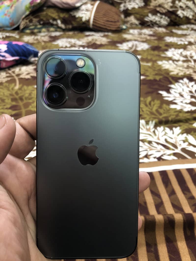 Apple iPhone 13 Pro 0