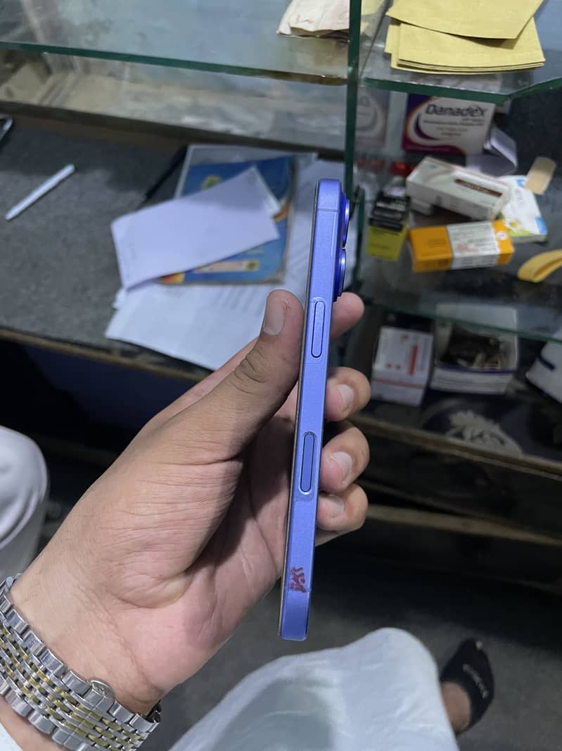 Iphone 16 4