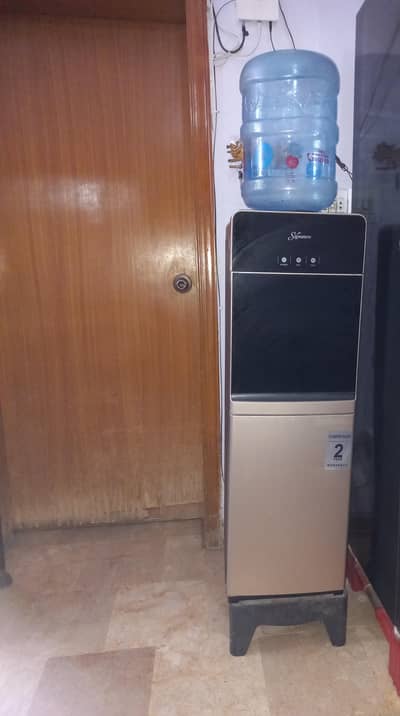 Water dispenser - Signature Brand