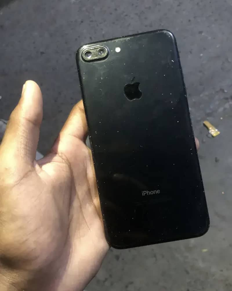 Apple iPhone 7 Plus 0