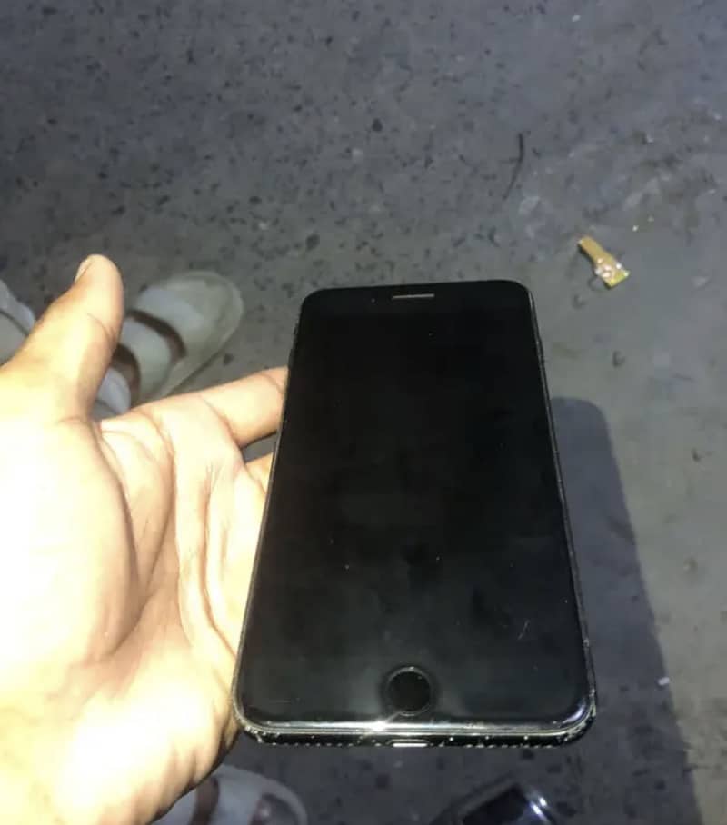 Apple iPhone 7 Plus 2