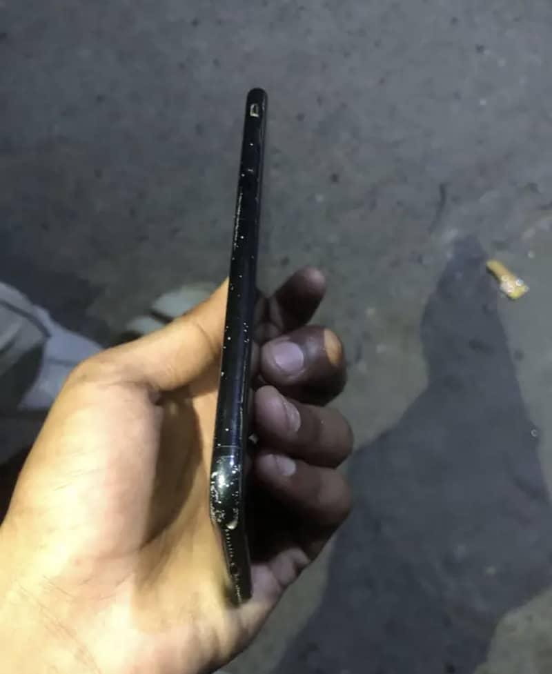Apple iPhone 7 Plus 3