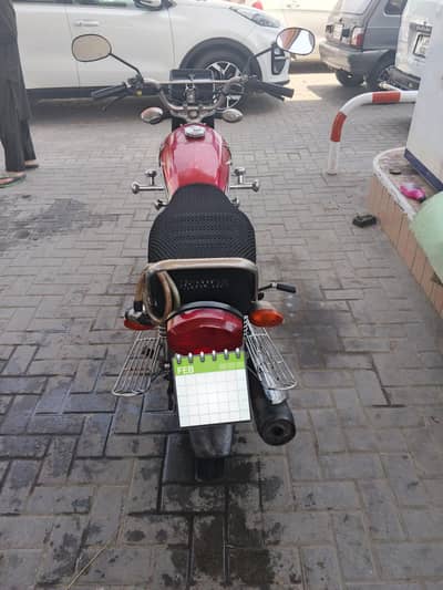 Honda 125 Red Color