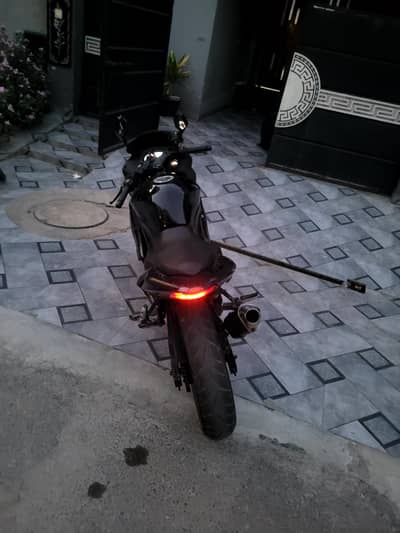 Yamaha R2