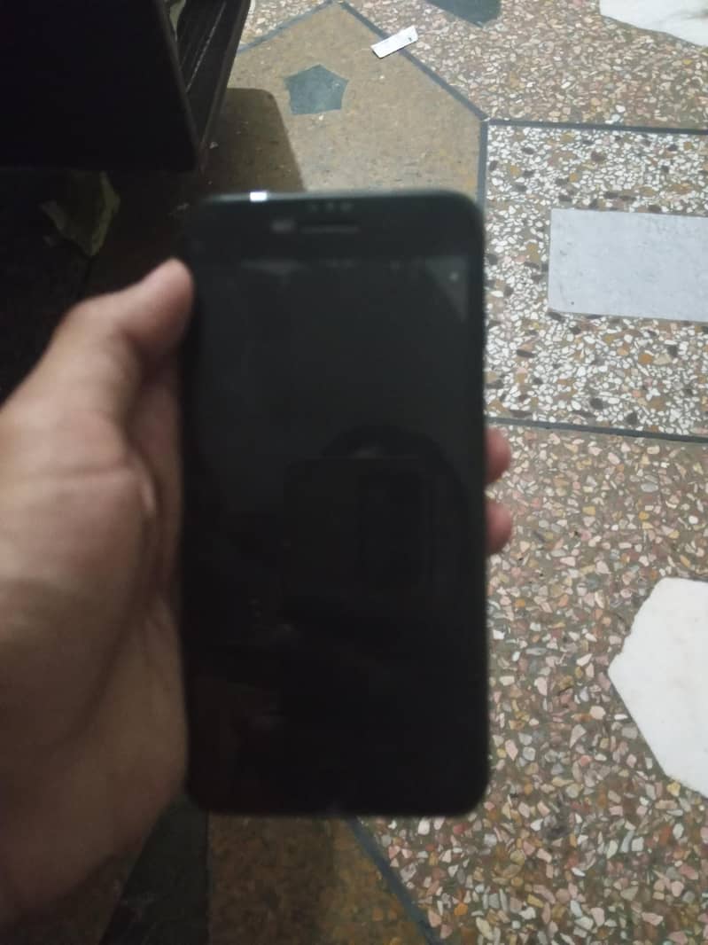 Apple iPhone 7 Plus 1