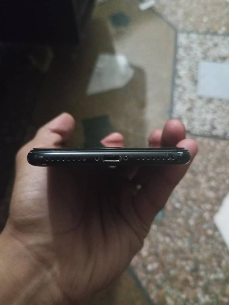 Apple iPhone 7 Plus 4