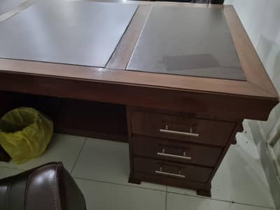 3 Table 5 Chaire