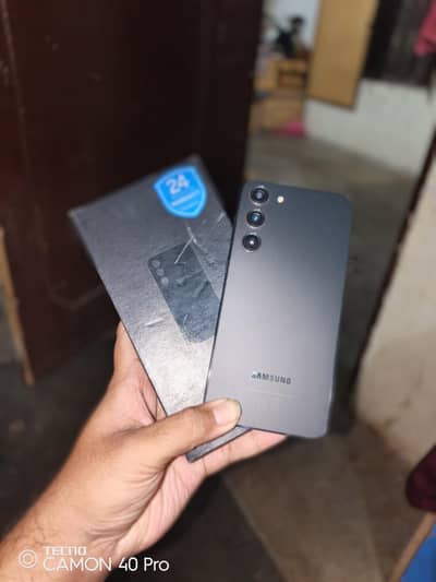 Samsung s23 plus fectory unlocked with box and cable