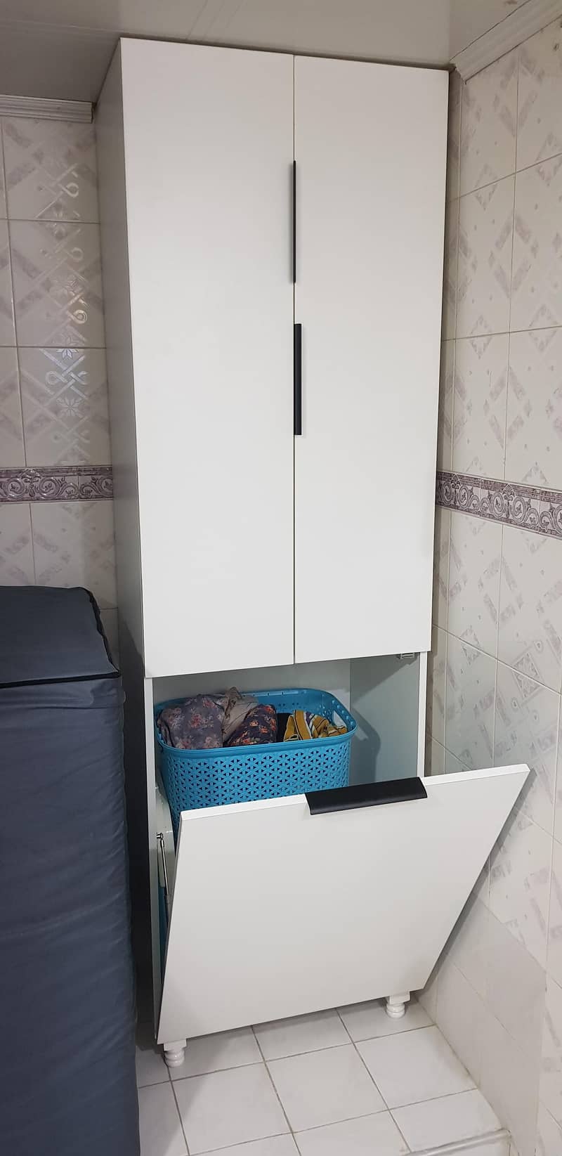 laundry tall unit 0
