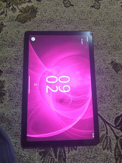 T Mobile tab 10/10 condition 6/128 storage amuled display,