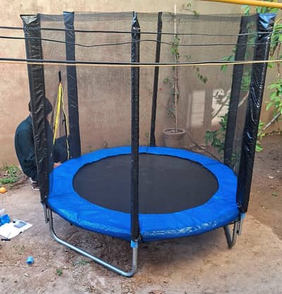 6 feet trampoline for sale