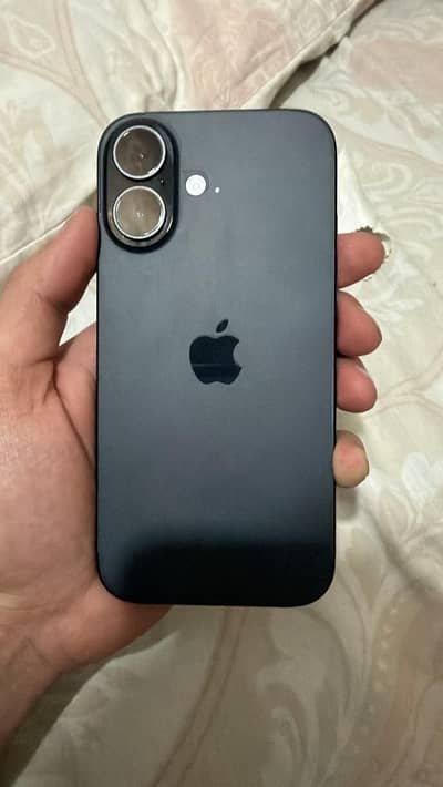 Apple iPhone 16