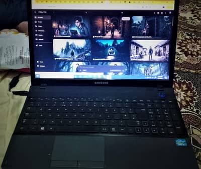Argent Sale Sumsung Laptop Core i5 2nd Gen