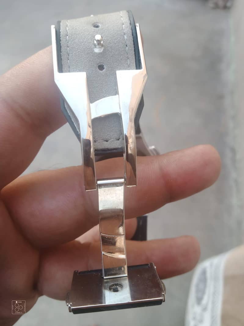 watch 1