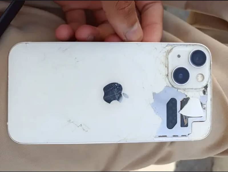 Apple iPhone 13 3