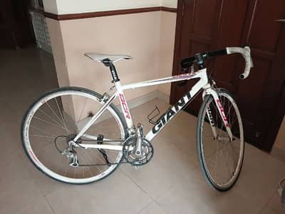 Racing Smooth Narrow Tyer White bicycle