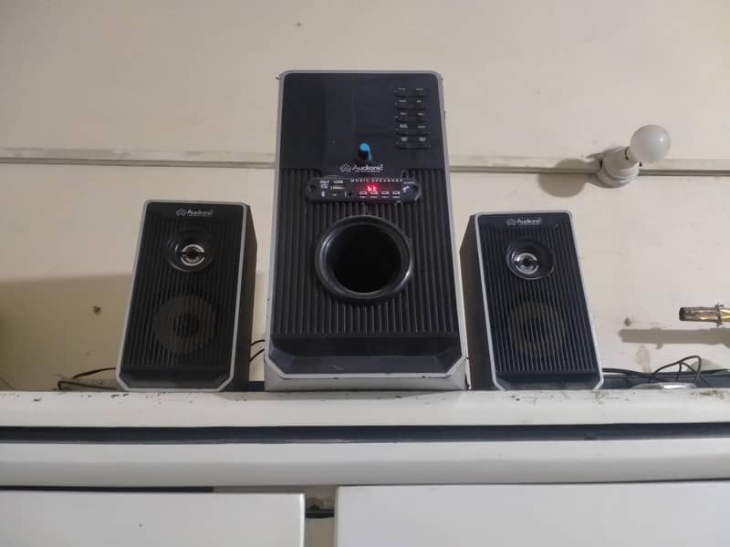 audionic woofer good condition 1