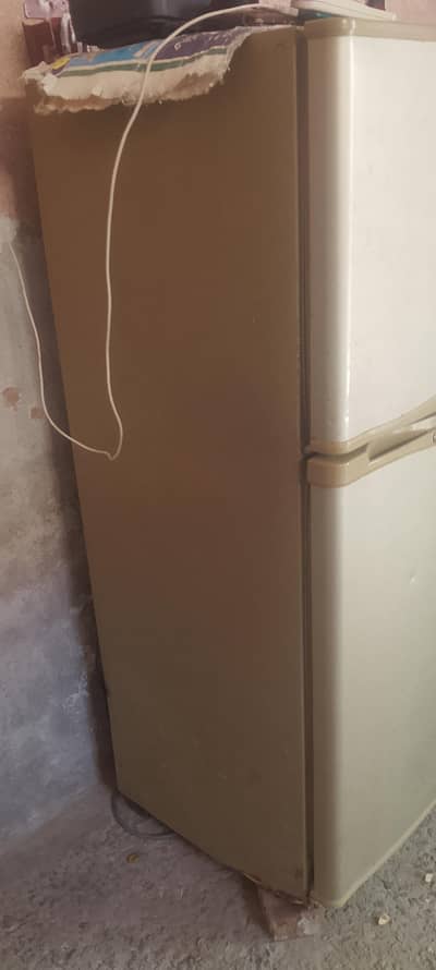 Dawlance Small Size Fridge | Full Cooling | Good Condition
