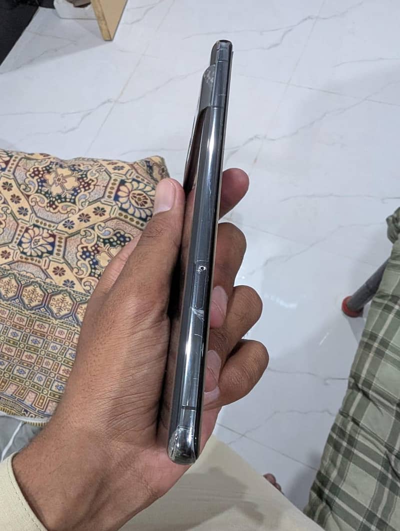 Google pixel 7pro 4