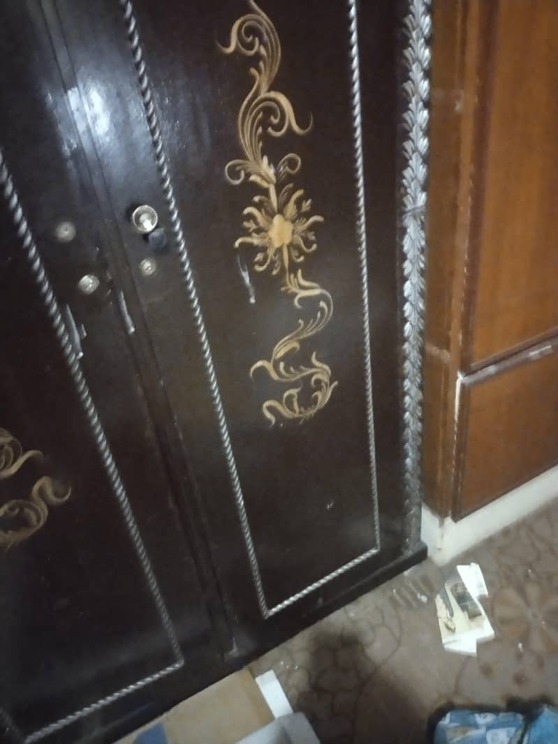 الماری فل سائز لکڑی بما  دو سائیڈ  ٹیبل 13