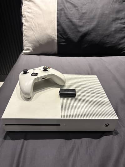 XBOX ONE S 1 TB EDITION