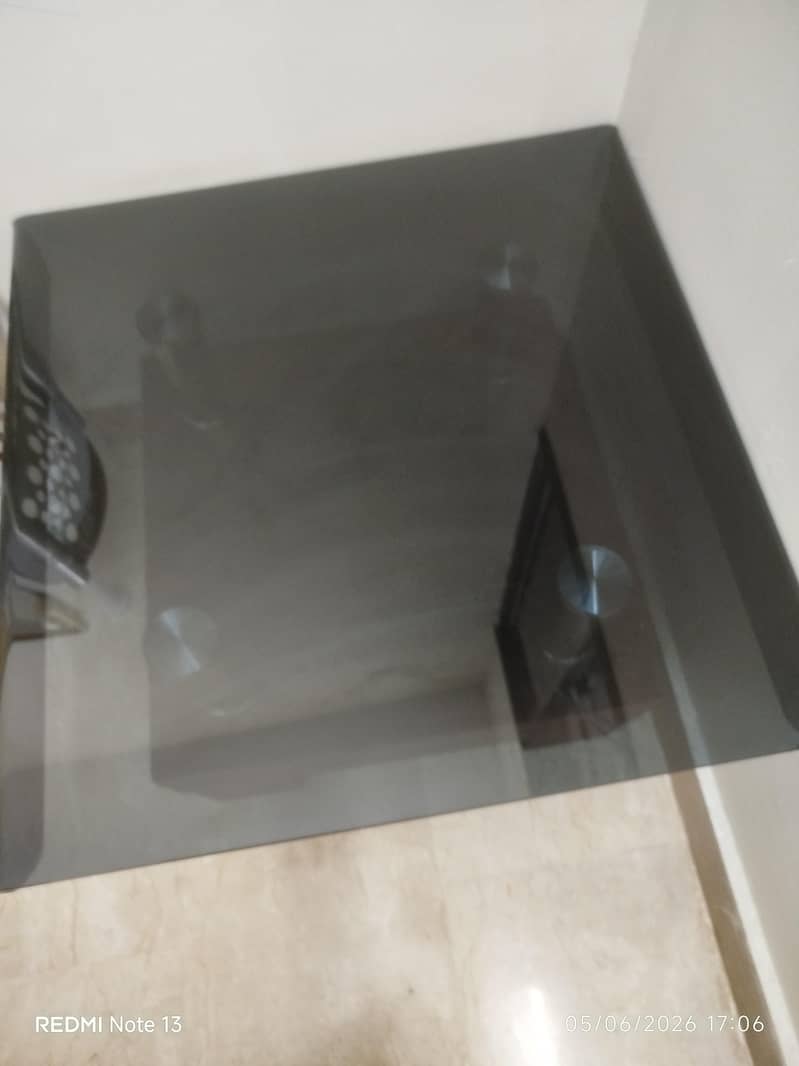 side table 0