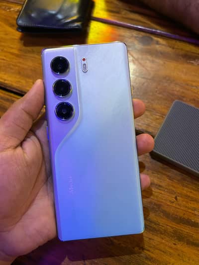 Tecno CAMON 40 Pro 1 year total Warranty