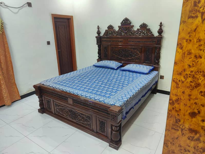King size bed Solid wood 1