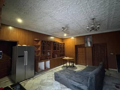 40 Marla House Available For Rent