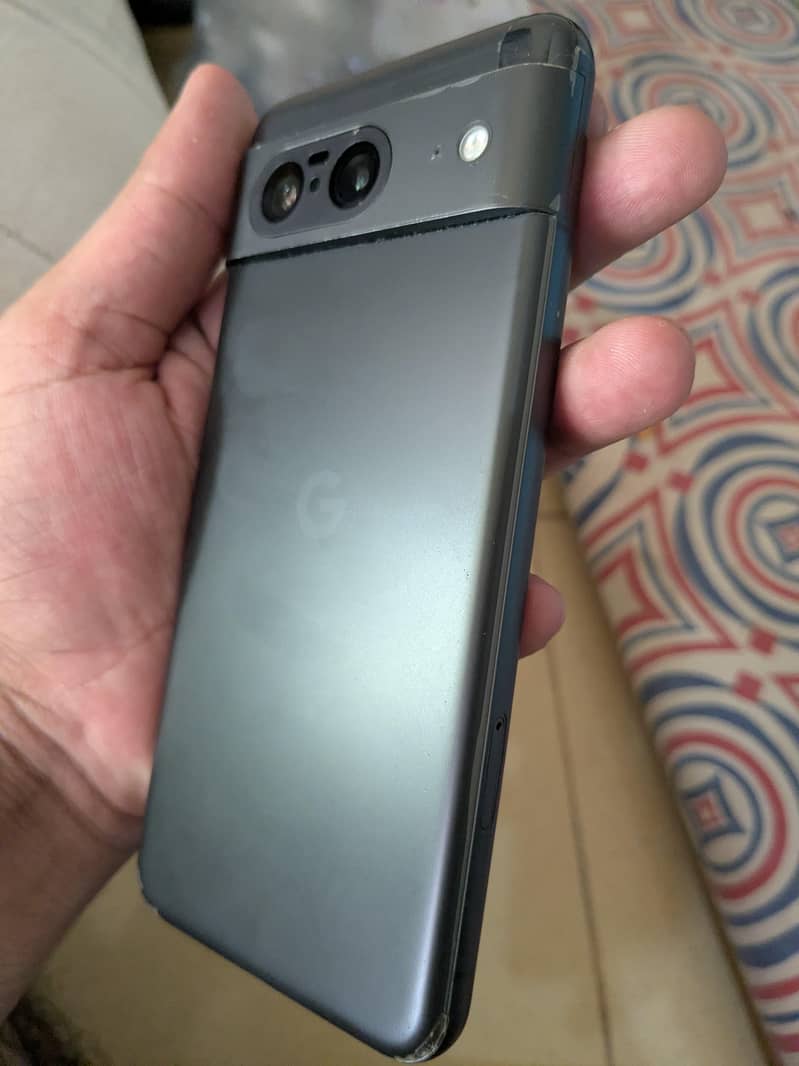 Google Pixel 8 1