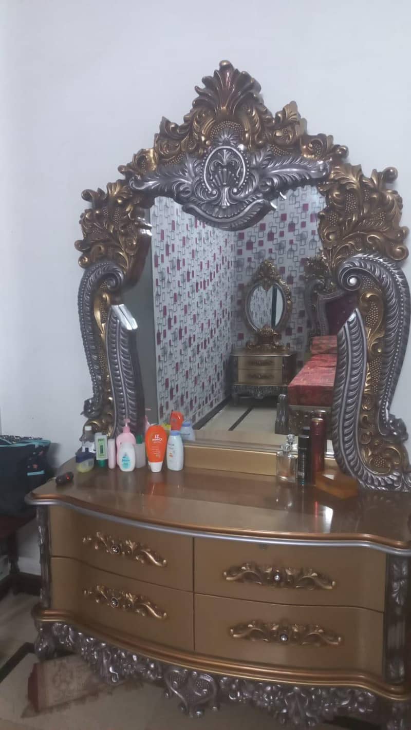 Bed with Side Table and Dressing 5